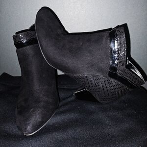 Karen Scott Womens Black Heeled Ankle Boots Sz 6